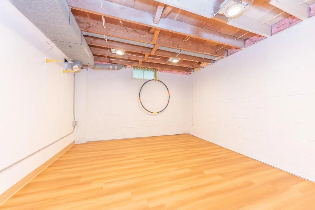 641 Louise Drive Ann Arbor City MI 48103