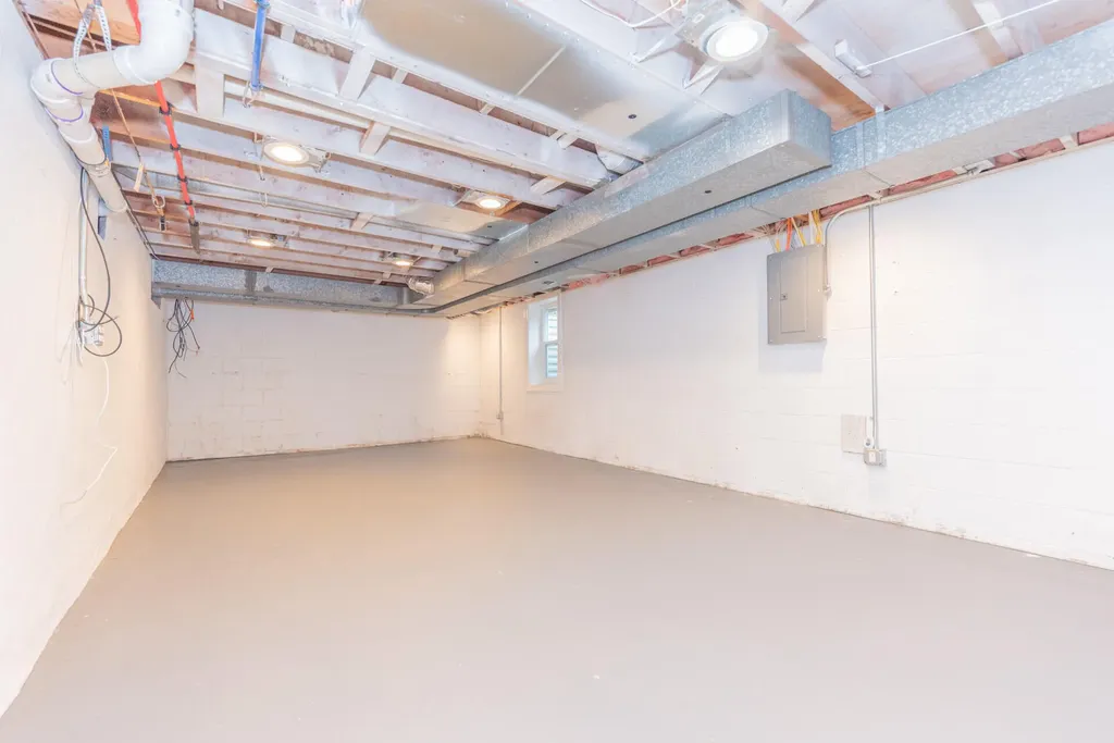 641 Louise Drive Ann Arbor City MI 48103