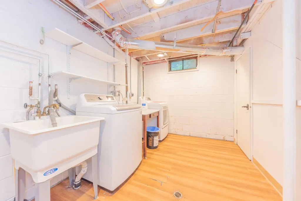 641 Louise Drive Ann Arbor City MI 48103