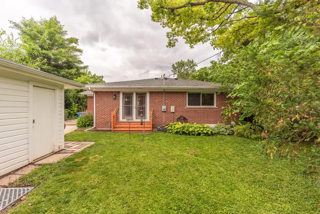 641 Louise Drive Ann Arbor City MI 48103