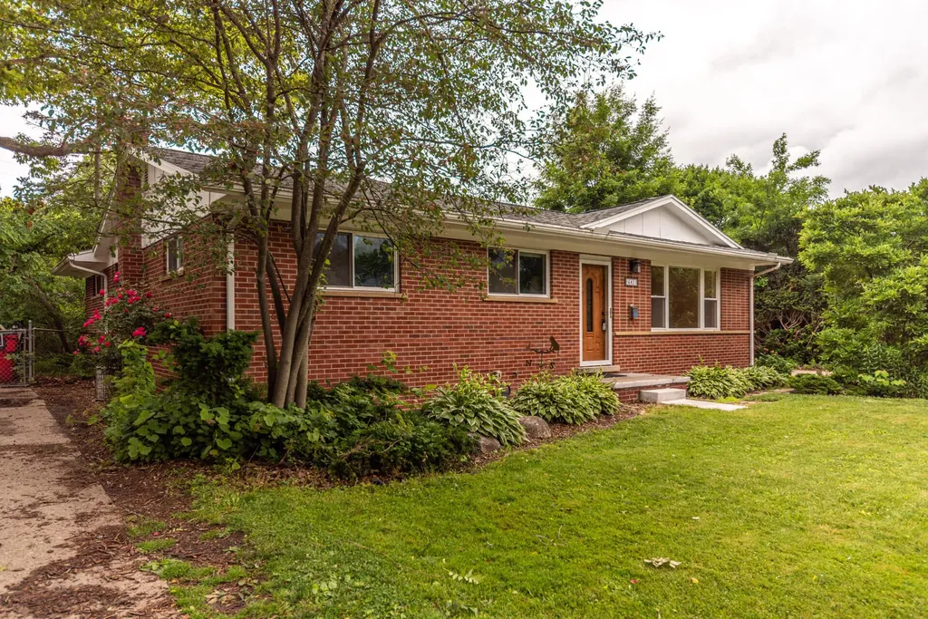 641 Louise Drive Ann Arbor City MI 48103