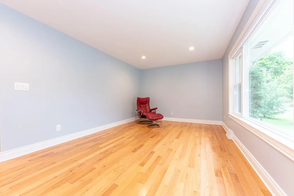 641 Louise Drive Ann Arbor City MI 48103