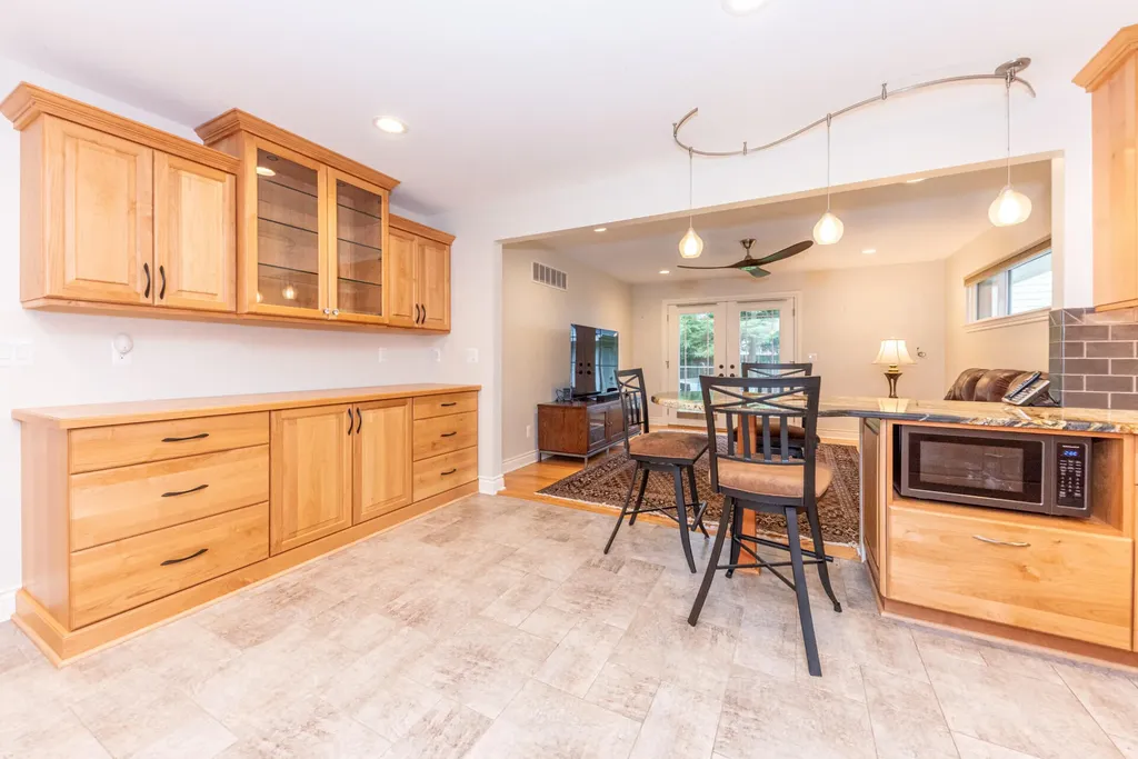 641 Louise Drive Ann Arbor City MI 48103
