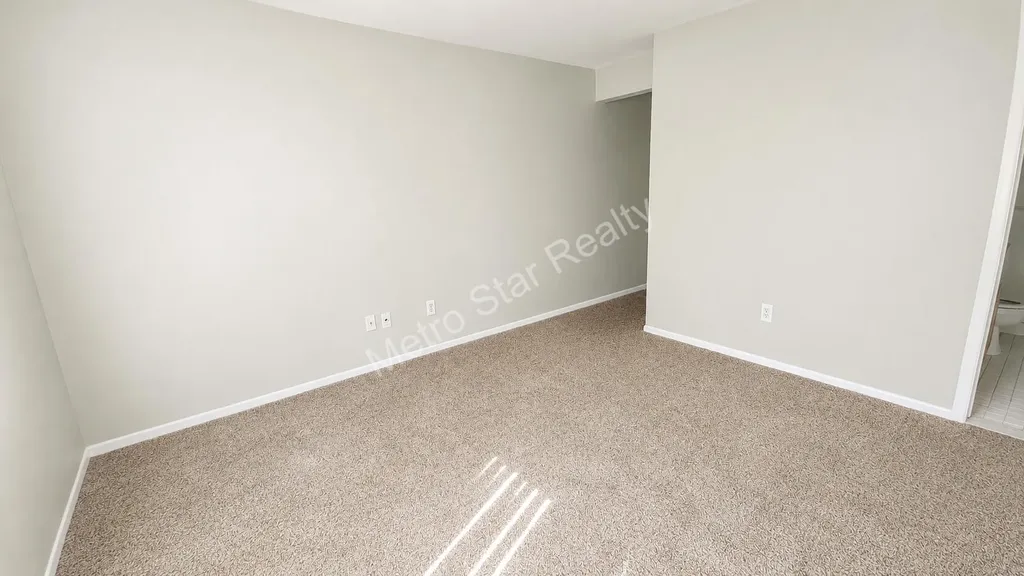 31548 Orchard Creek Farmington Hills City MI 48334
