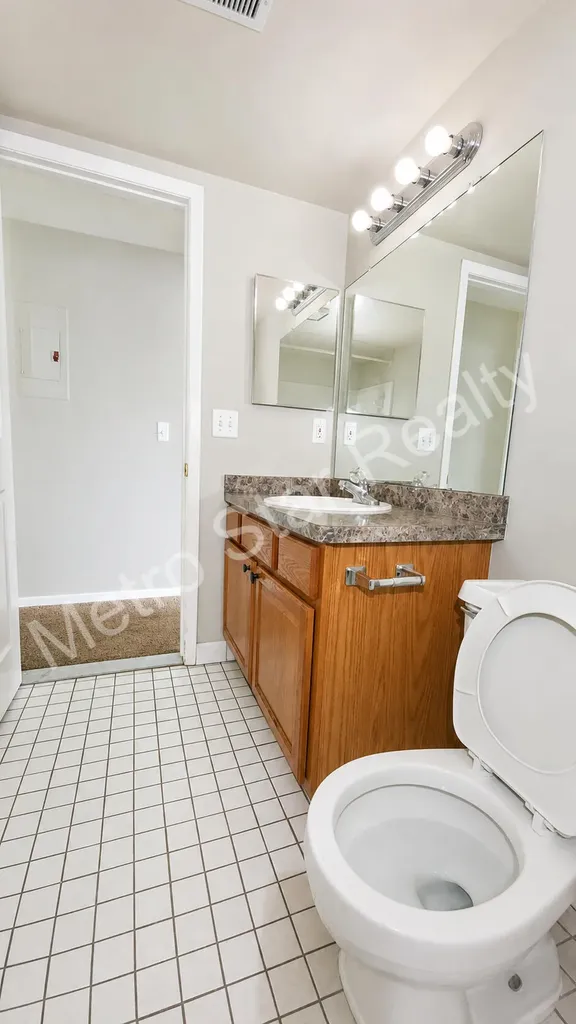 31548 Orchard Creek Farmington Hills City MI 48334