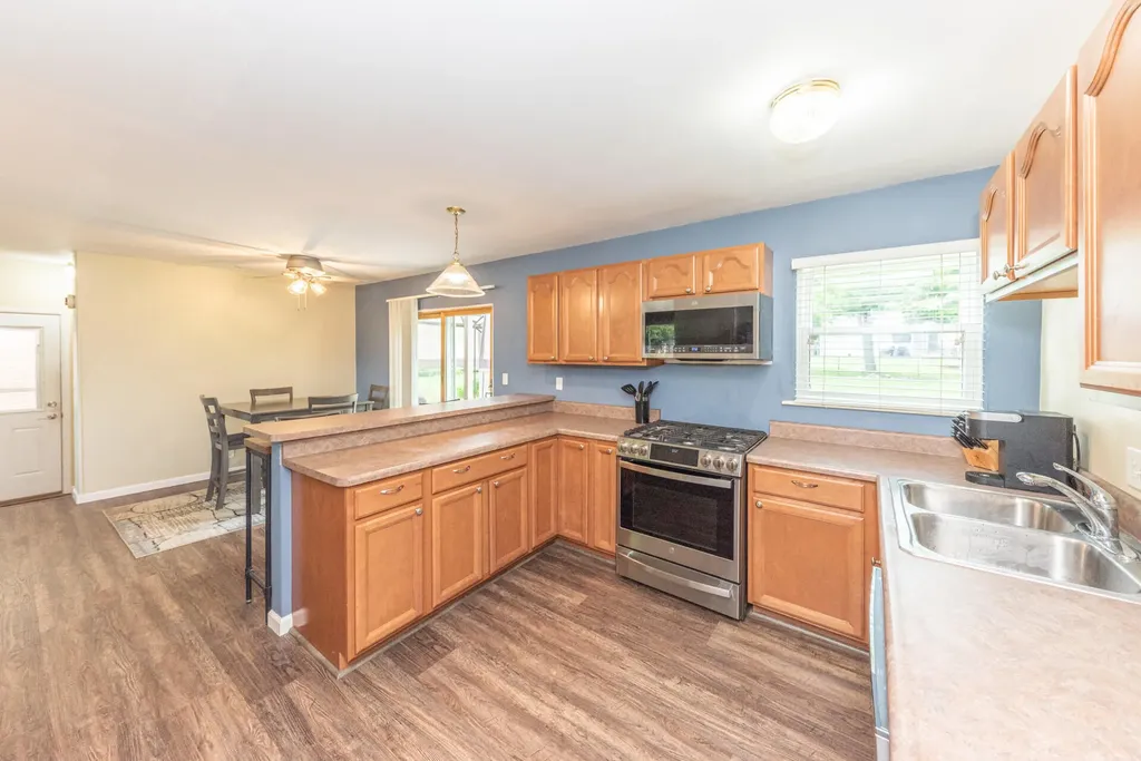 248 Nichols Drive Saline City MI 48176