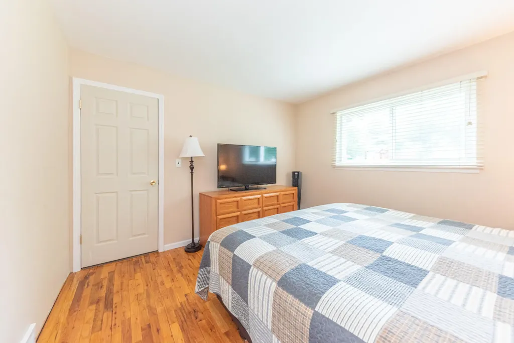 248 Nichols Drive Saline City MI 48176