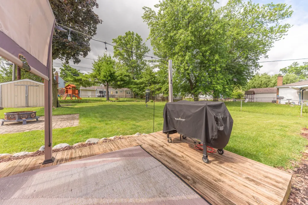 248 Nichols Drive Saline City MI 48176
