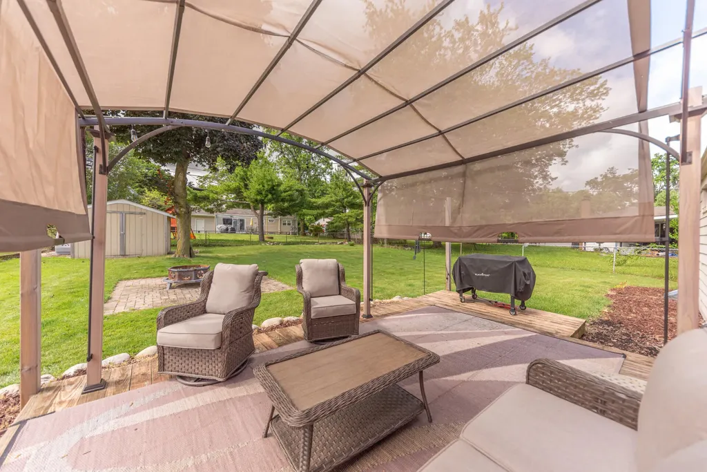 248 Nichols Drive Saline City MI 48176