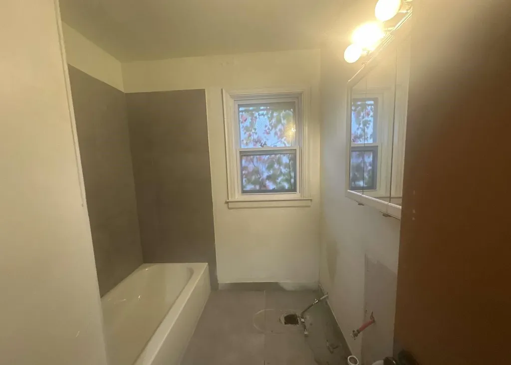 18498 Vaughan Street Detroit City MI 48219