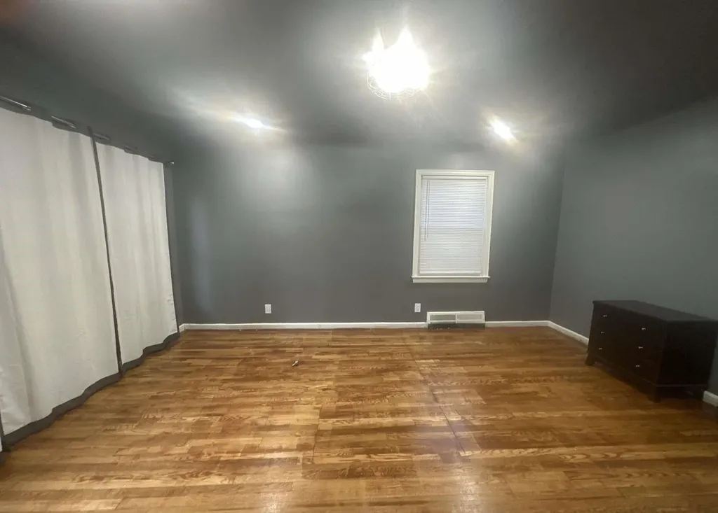 18498 Vaughan Street Detroit City MI 48219