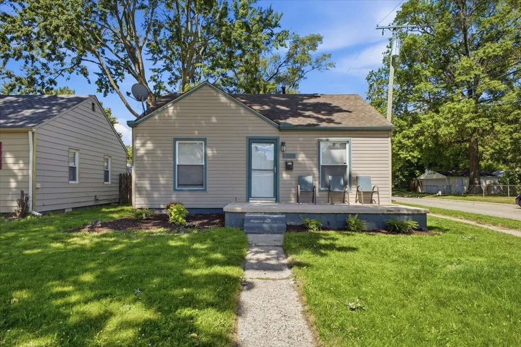 4412 Columbus Street Wayne City MI 48184