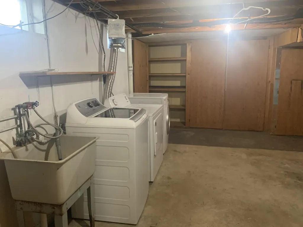 509 Sunset Drive Clinton Village MI 49236