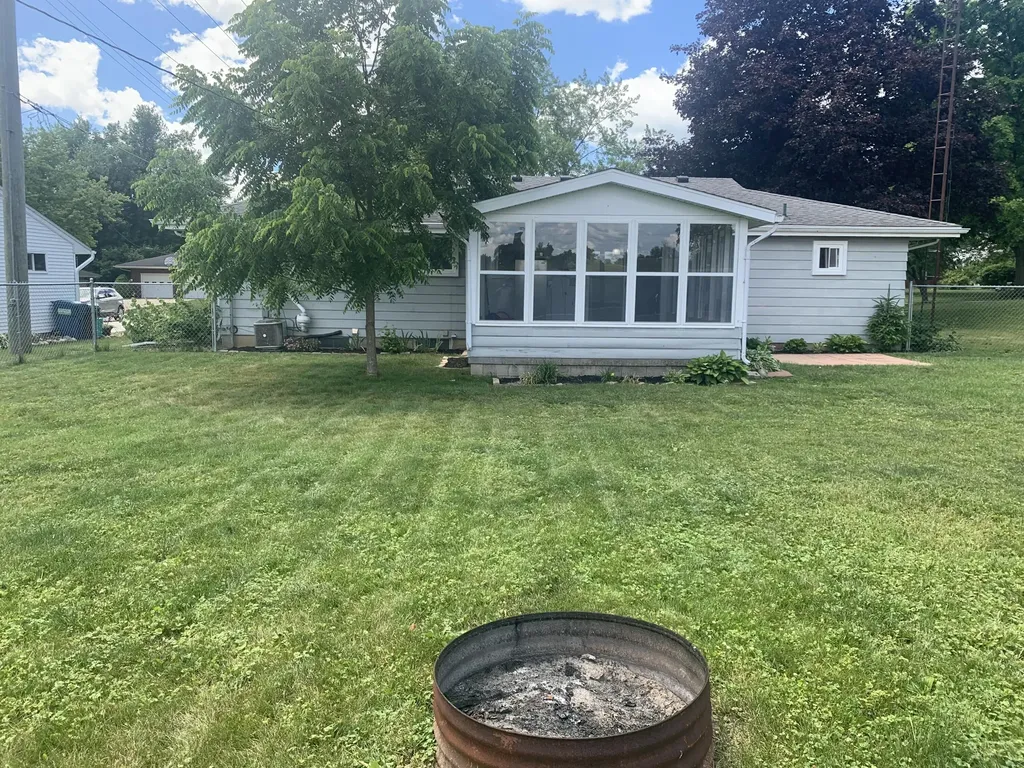509 Sunset Drive Clinton Village MI 49236