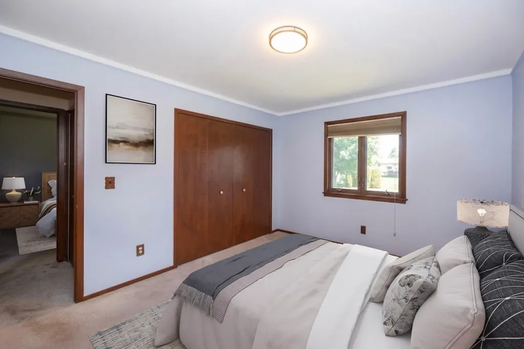 476 Coldiron Drive Rochester Hills City MI 48307