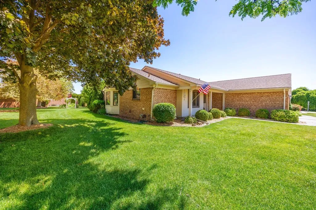 476 Coldiron Drive Rochester Hills City MI 48307