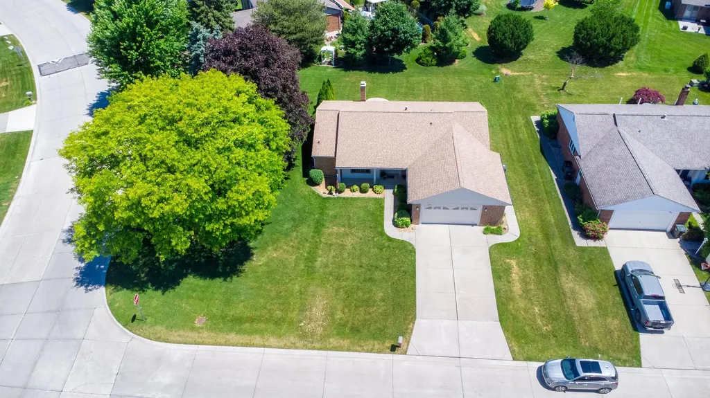 476 Coldiron Drive Rochester Hills City MI 48307