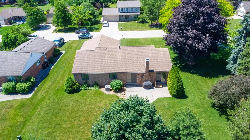 476 Coldiron Drive Rochester Hills City MI 48307