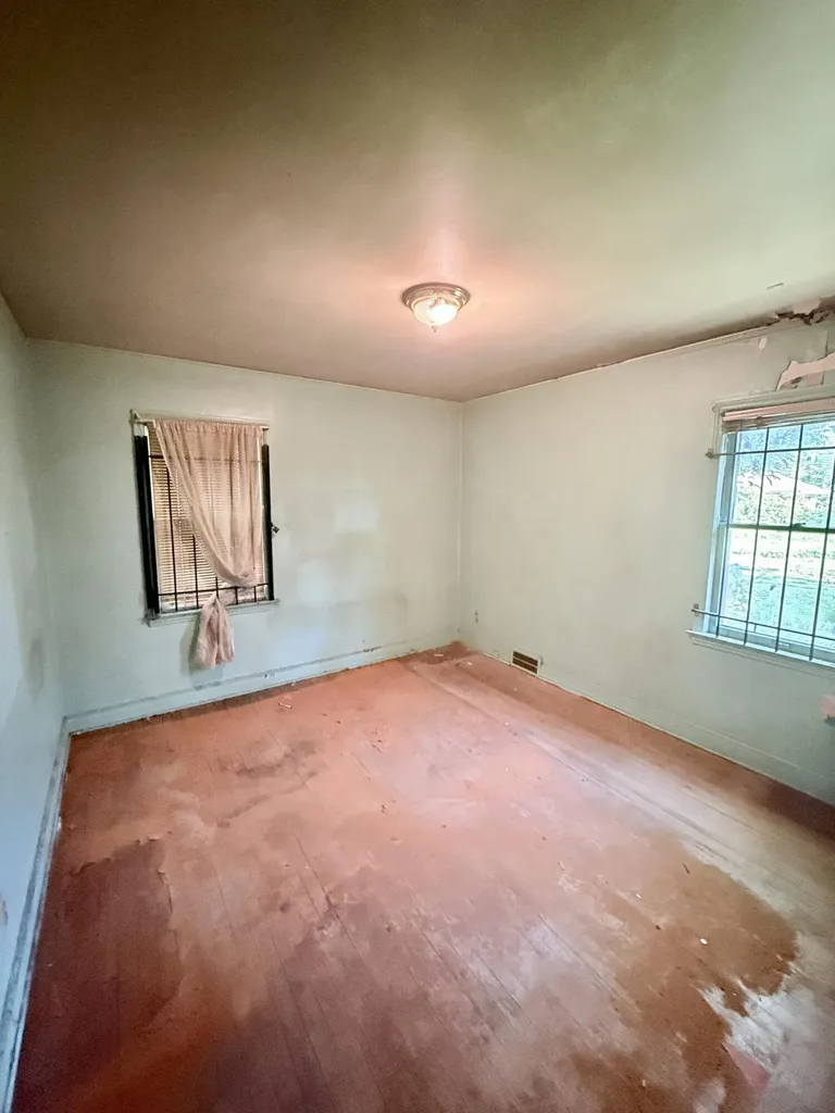 15339 Sussex Street Wayne City MI 48227