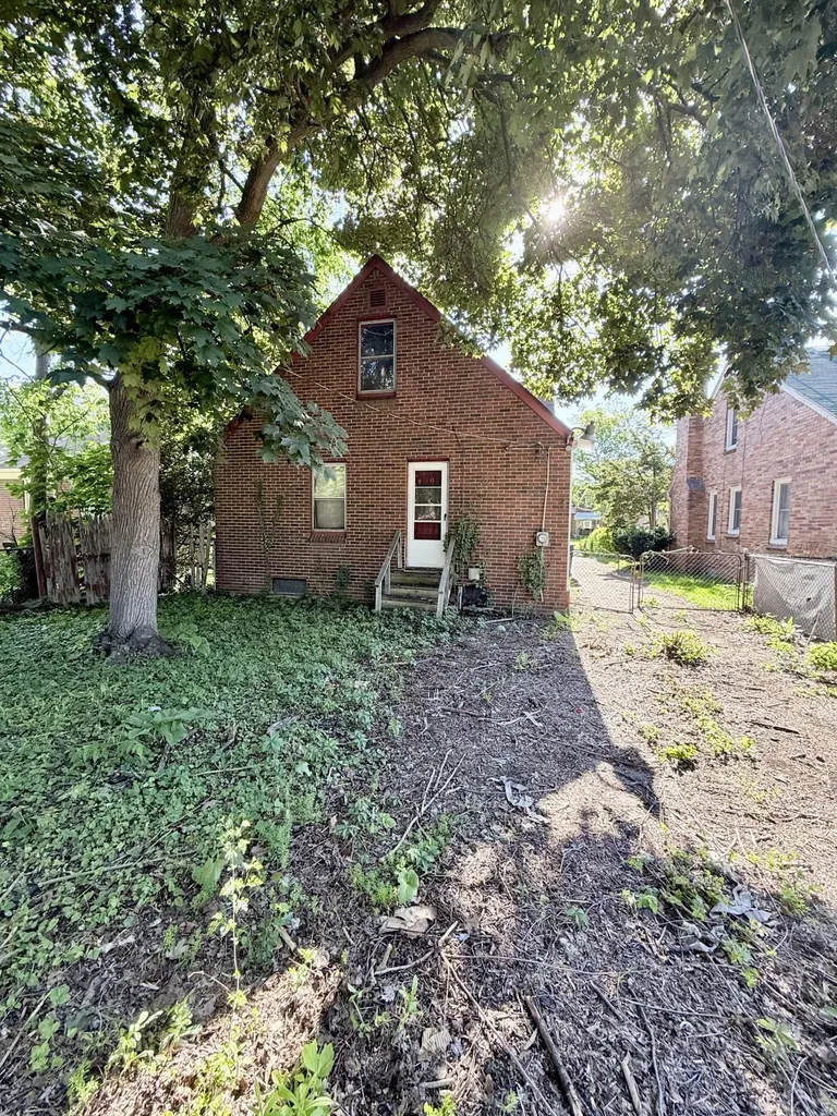 15339 Sussex Street Wayne City MI 48227