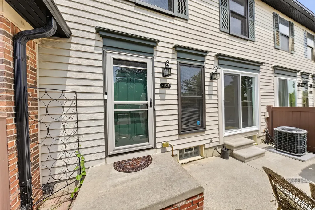 41222 Southwind Drive Canton Charter Township MI 48188