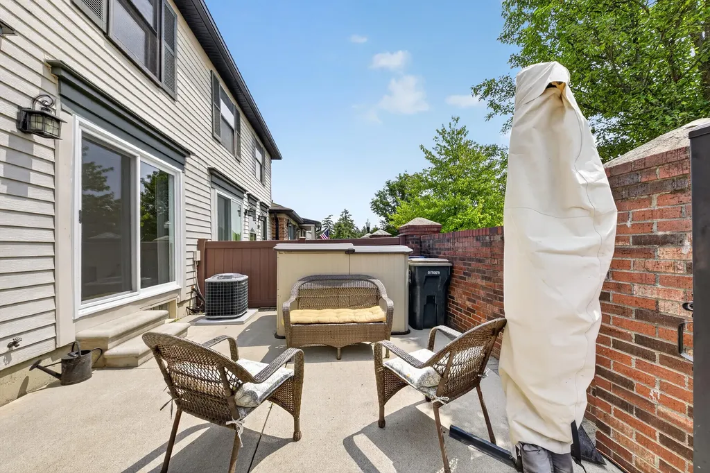 41222 Southwind Drive Canton Charter Township MI 48188