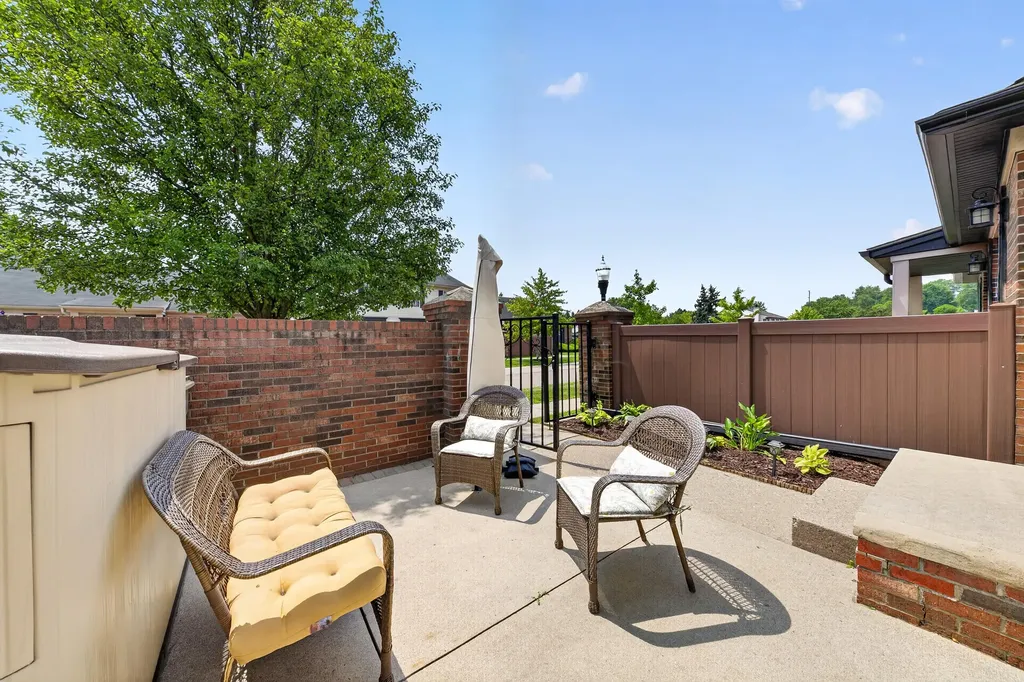 41222 Southwind Drive Canton Charter Township MI 48188
