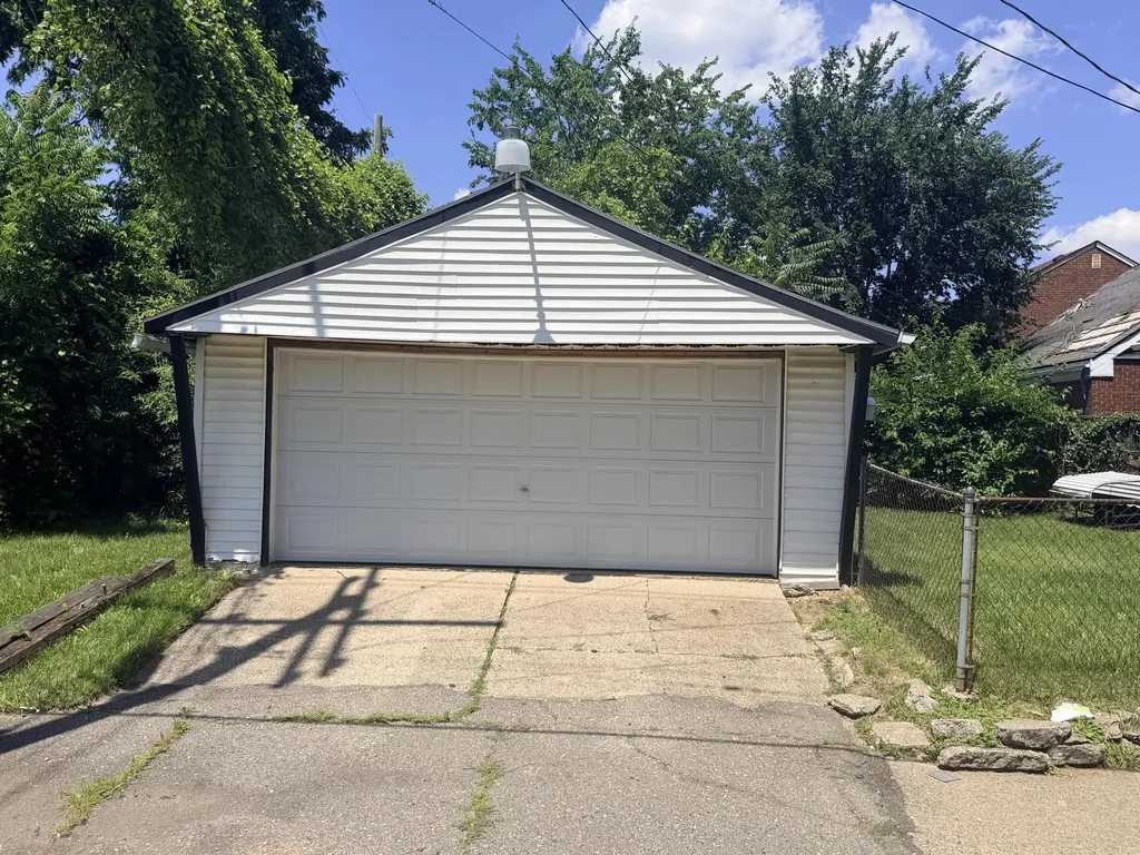 Detroit City MI 48227
