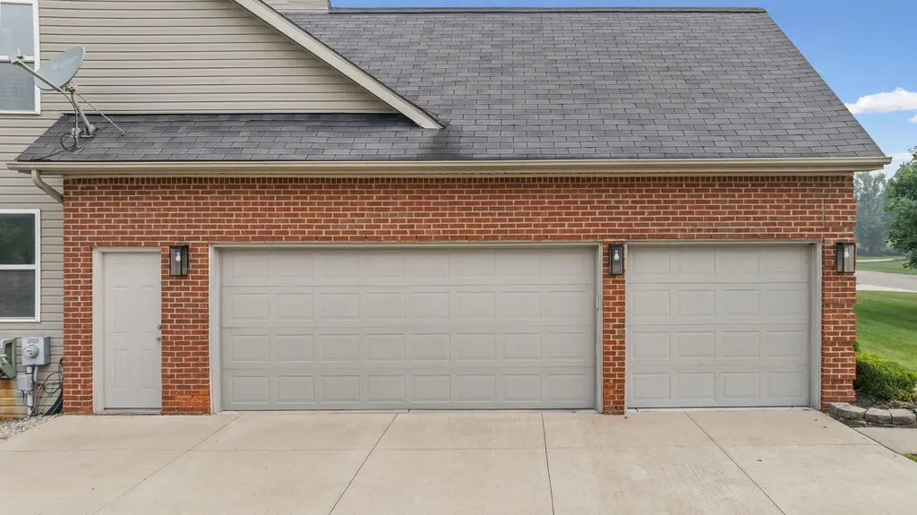 20903 Oak Tree Drive Lyon Charter Township MI 48178