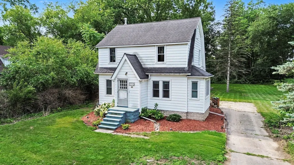 35229 Atlas Street Romulus City MI 48174