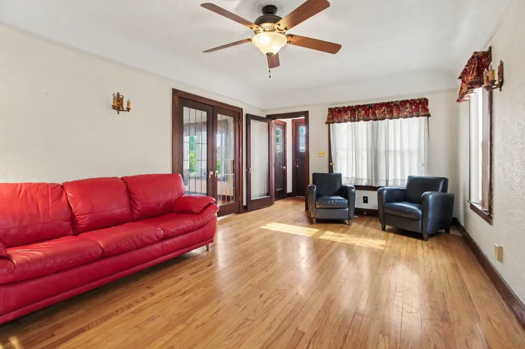 35229 Atlas Street Romulus City MI 48174