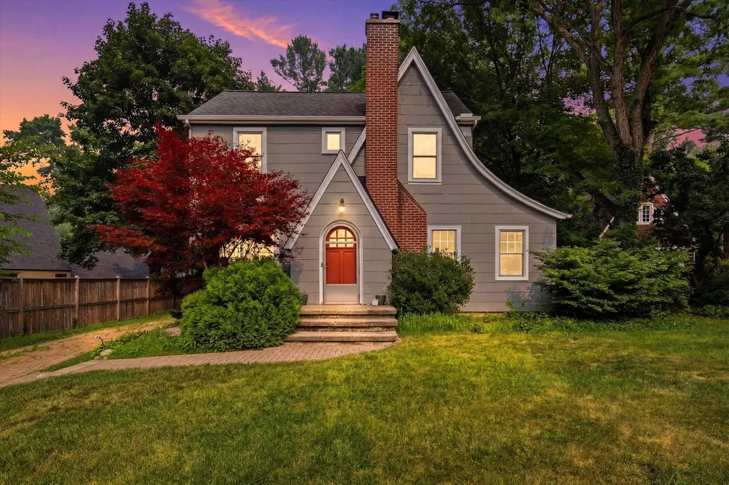 325 Hilldale Drive Ann Arbor City MI 48105
