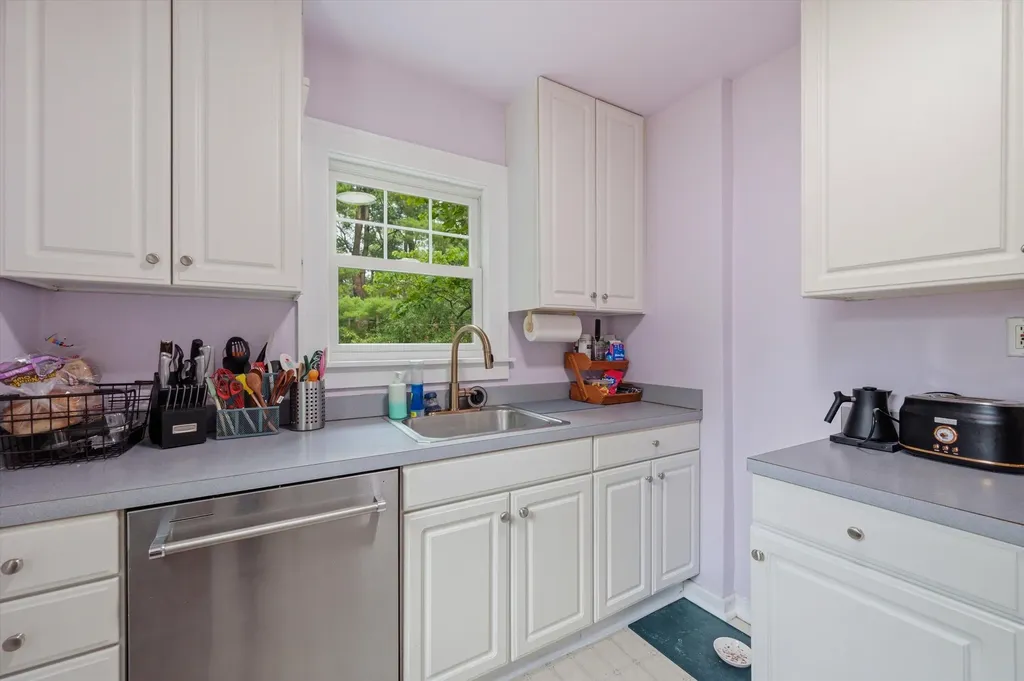 325 Hilldale Drive Ann Arbor City MI 48105