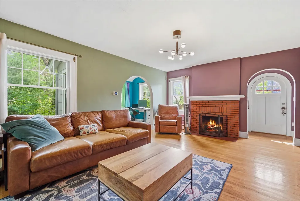 325 Hilldale Drive Ann Arbor City MI 48105