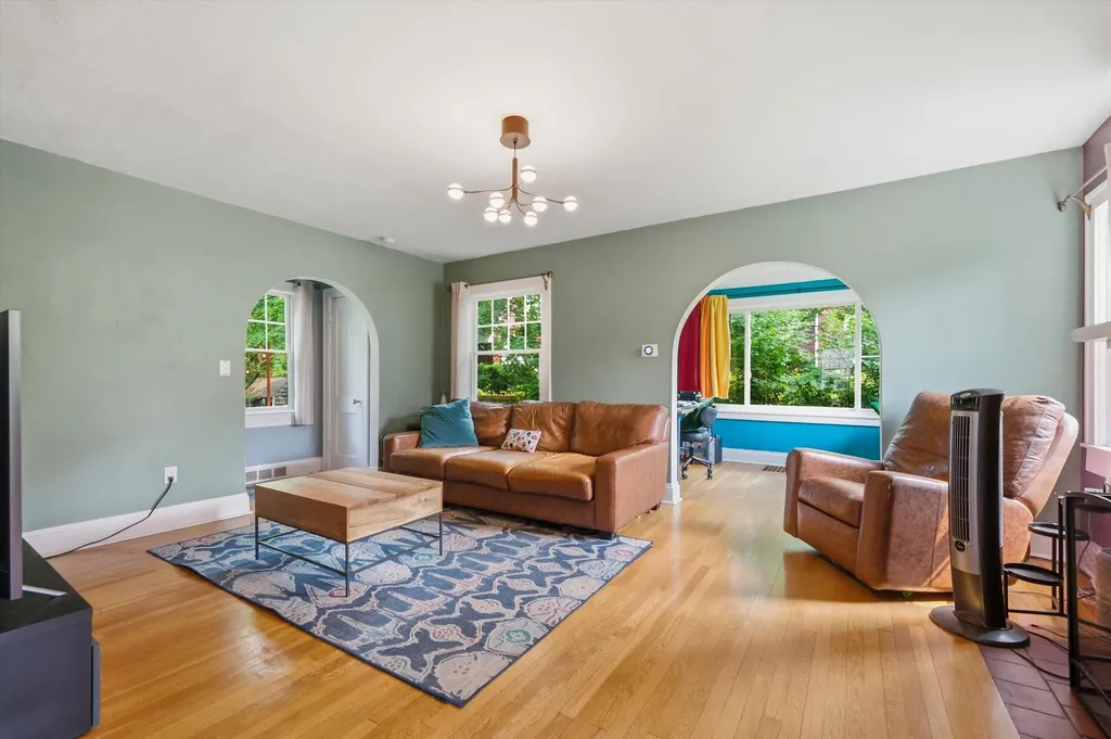 325 Hilldale Drive Ann Arbor City MI 48105