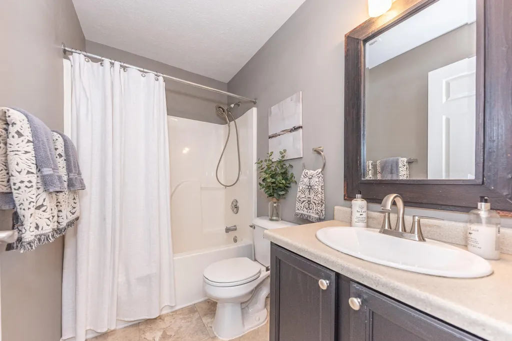 1643 Coburn Drive Pittsfield Charter Township MI 48108