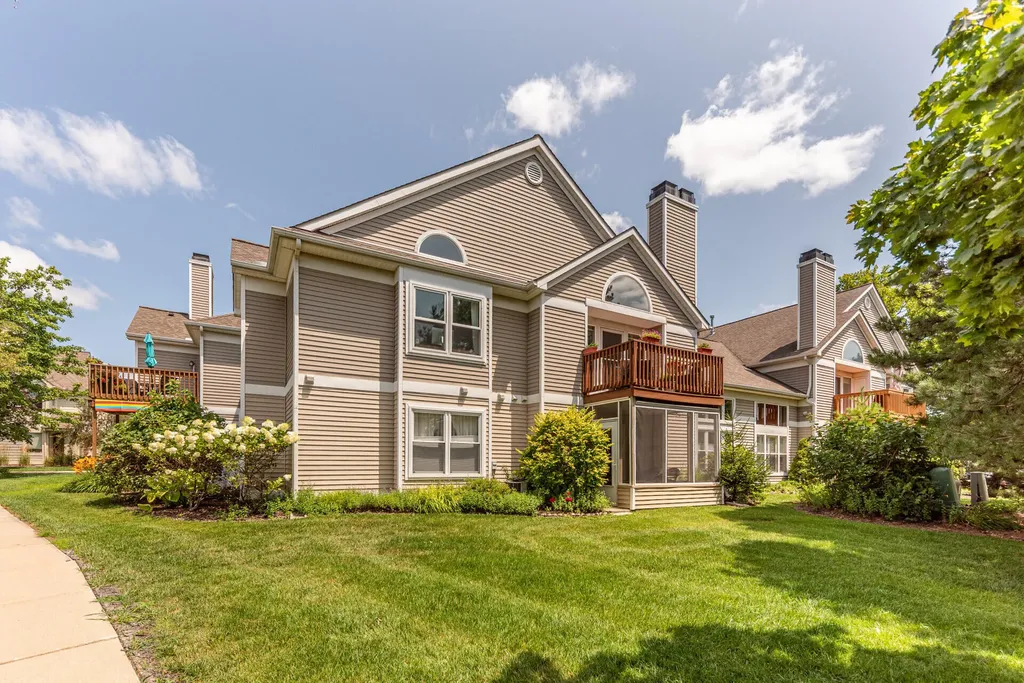1643 Coburn Drive Pittsfield Charter Township MI 48108