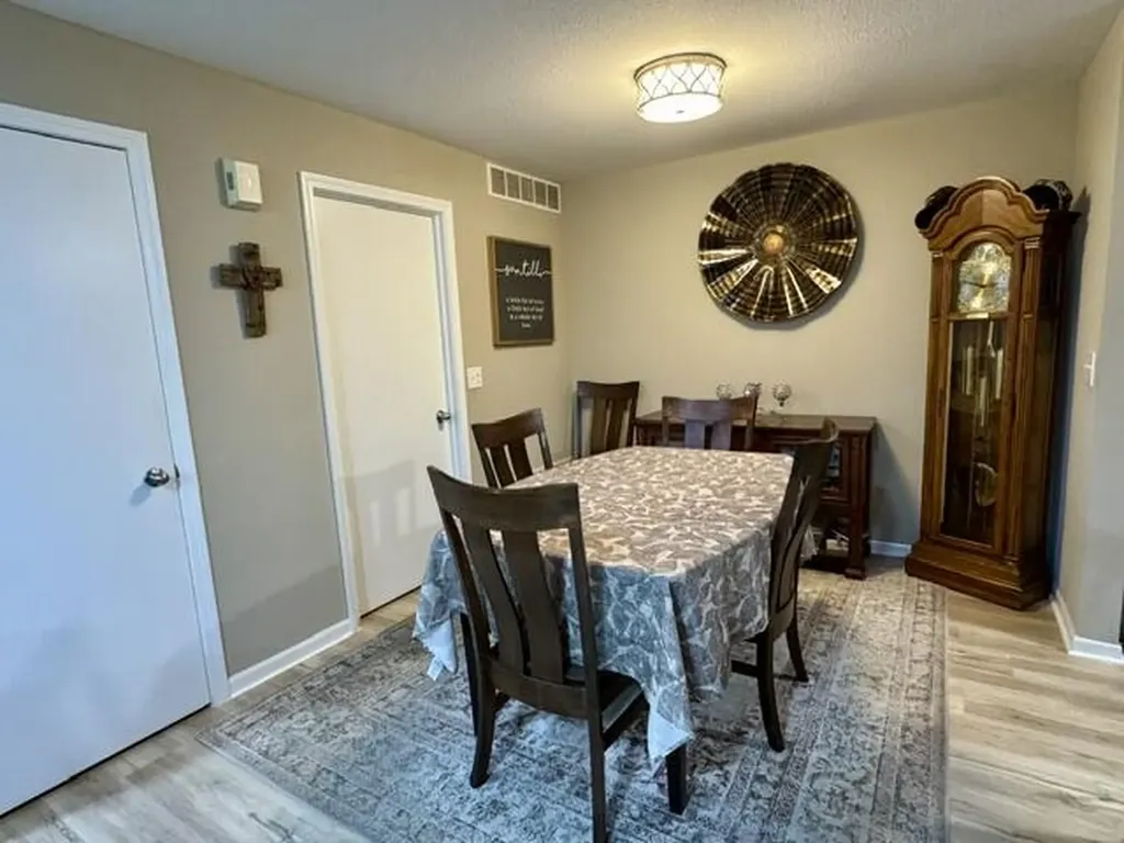 432 Marigold Circle Westland City MI 48185