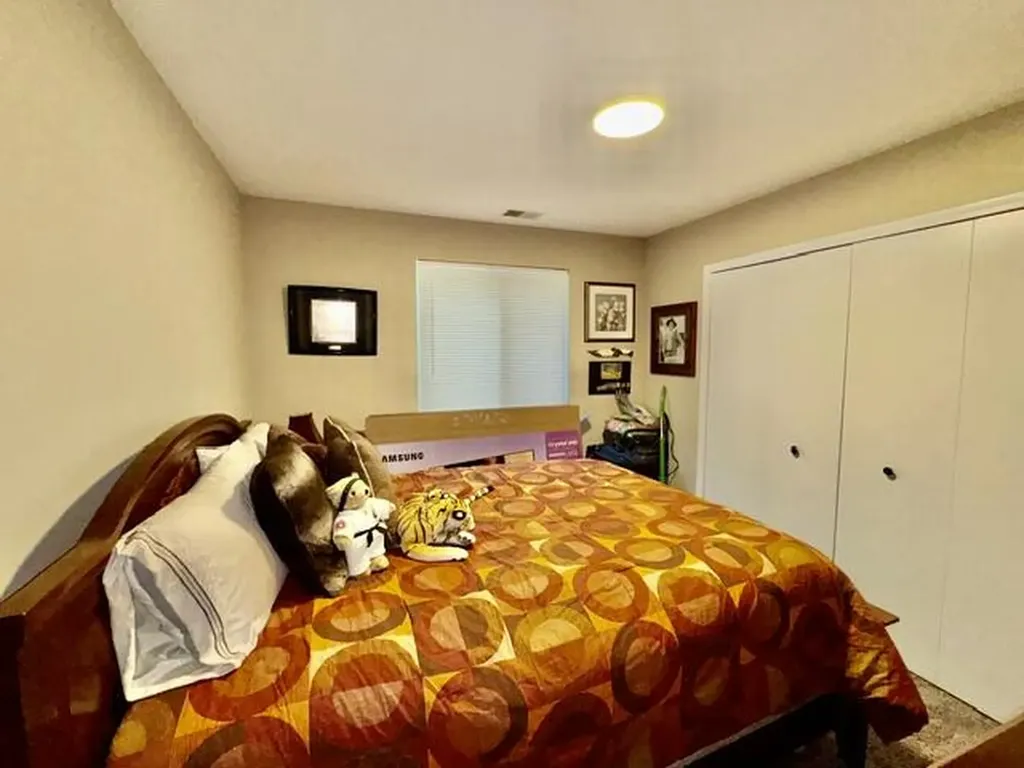 432 Marigold Circle Westland City MI 48185