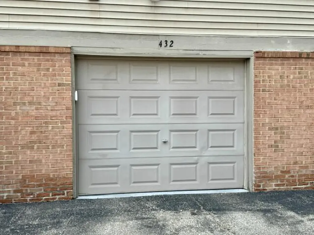 432 Marigold Circle Westland City MI 48185