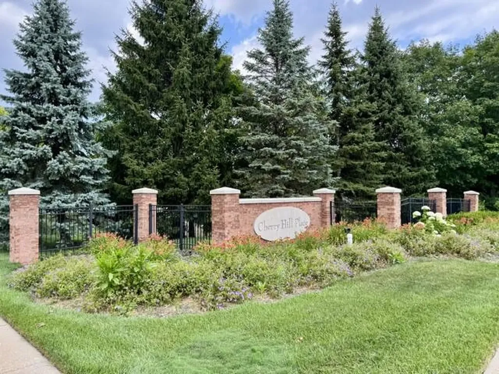 432 Marigold Circle Westland City MI 48185