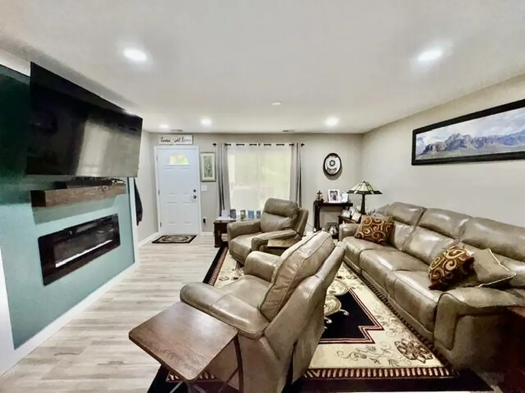 432 Marigold Circle Westland City MI 48185