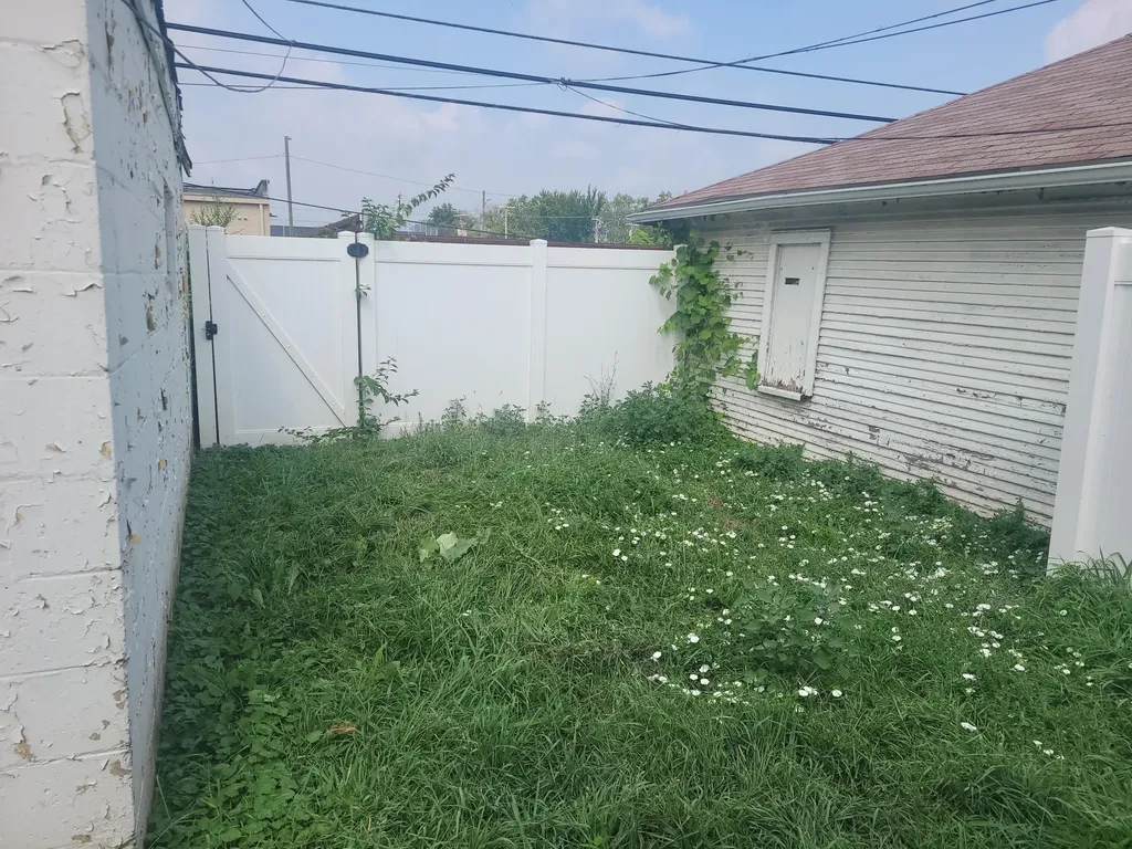 8897 Prest Street Detroit City MI 48228
