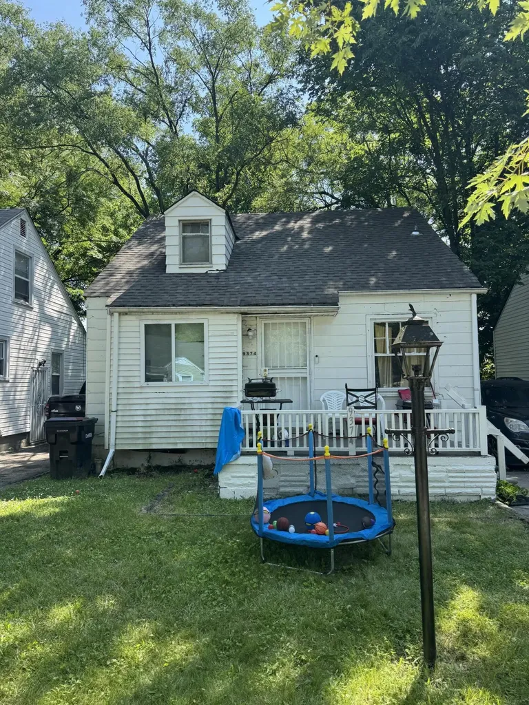 9374 Minock Street Detroit City MI 48228