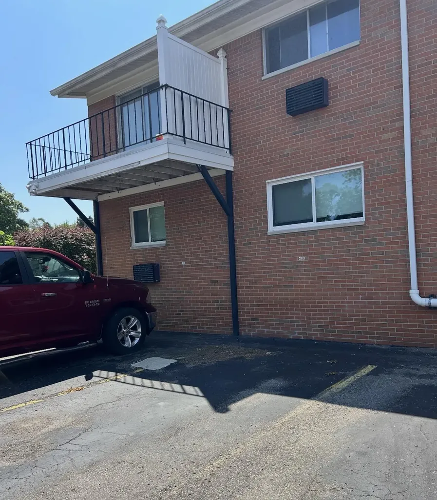 2215 Clawson Avenue Royal Oak City MI 48073