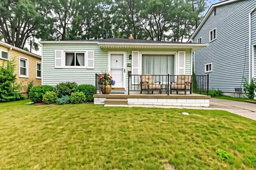 574 E Dallas Avenue Madison Heights City MI 48071