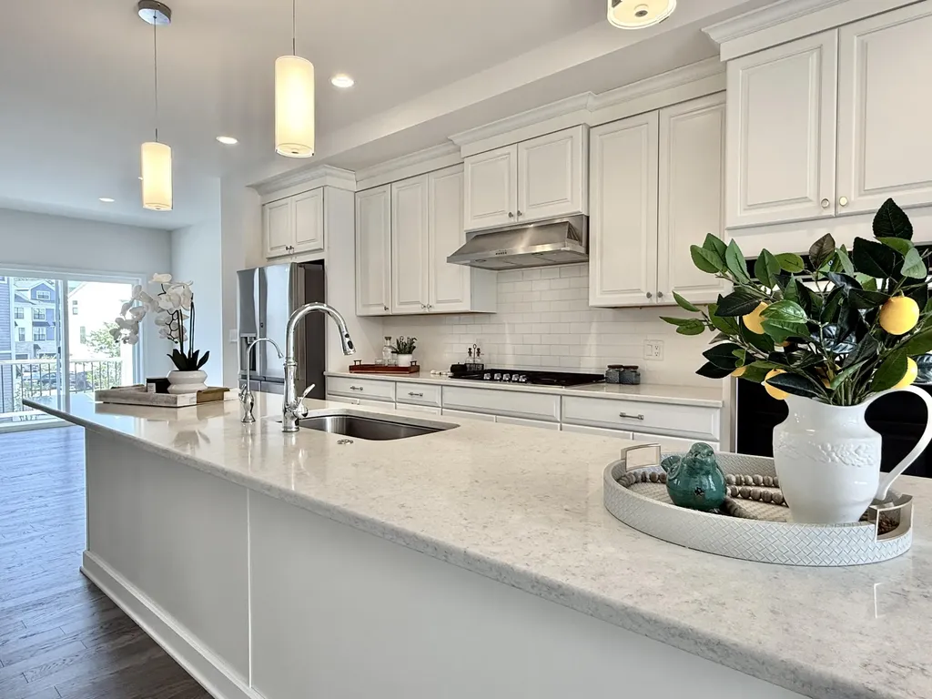 2752 S Spurway Drive Ann Arbor City MI 48105