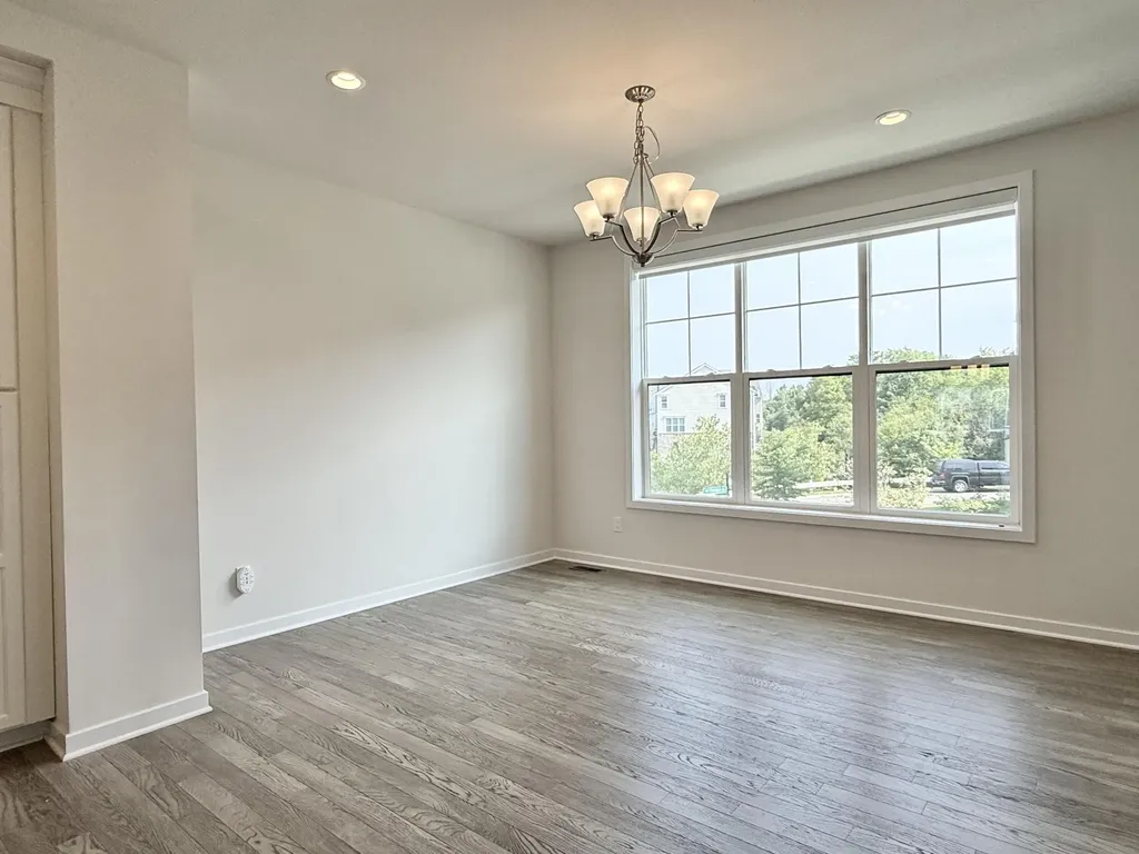 2752 S Spurway Drive Ann Arbor City MI 48105