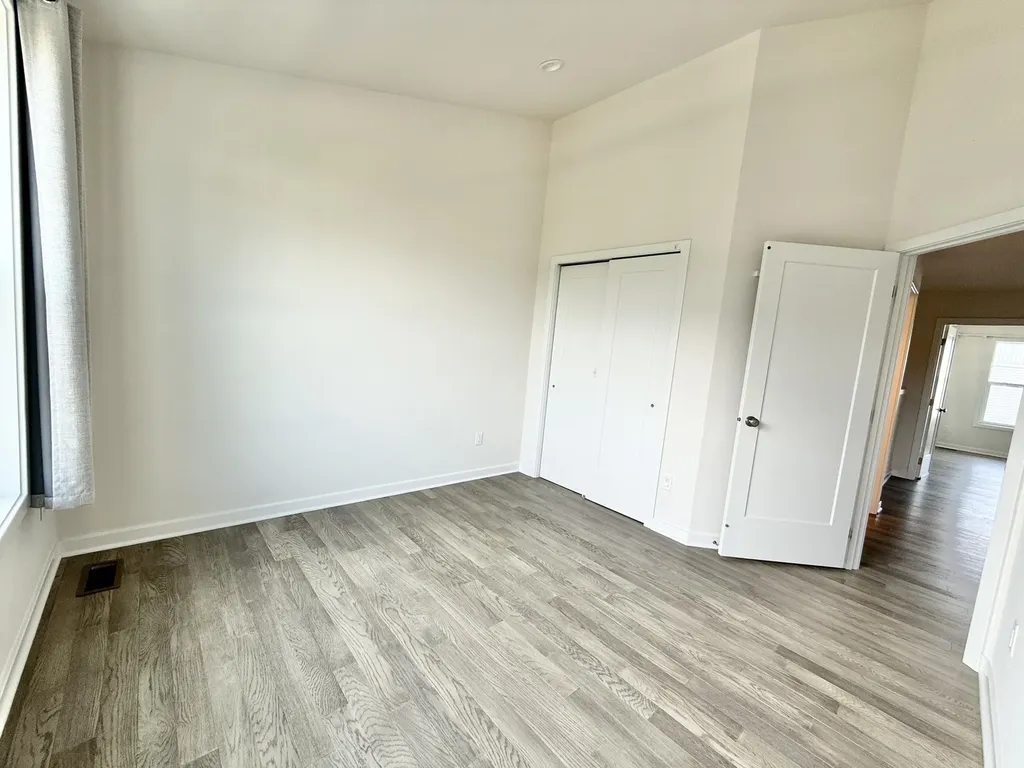 2752 S Spurway Drive Ann Arbor City MI 48105