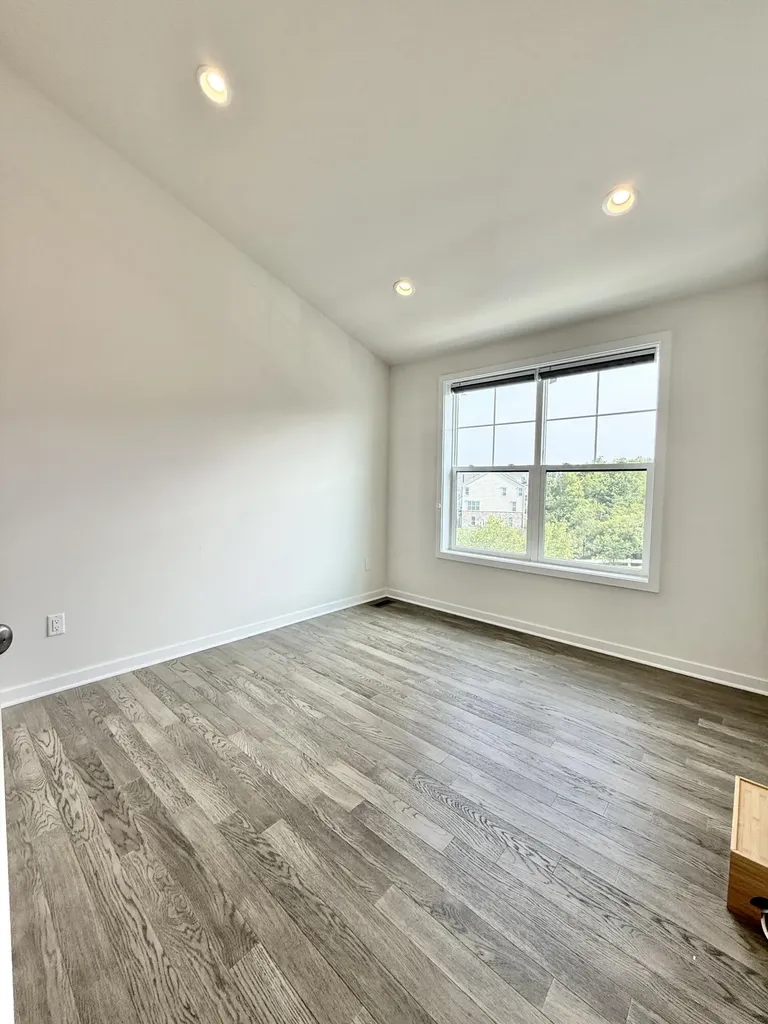 2752 S Spurway Drive Ann Arbor City MI 48105